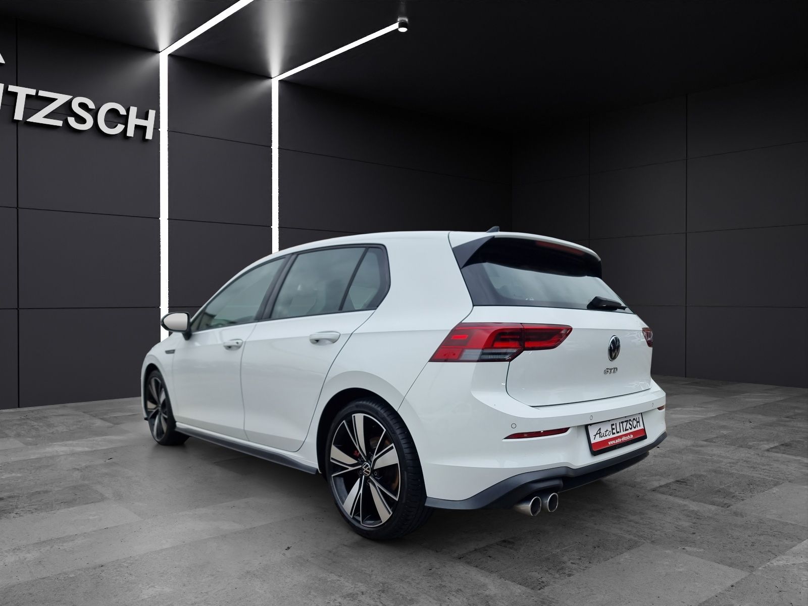 Fahrzeugabbildung Volkswagen Golf VIII GTD Business DSG LED+ ACC 18" SH PDC N