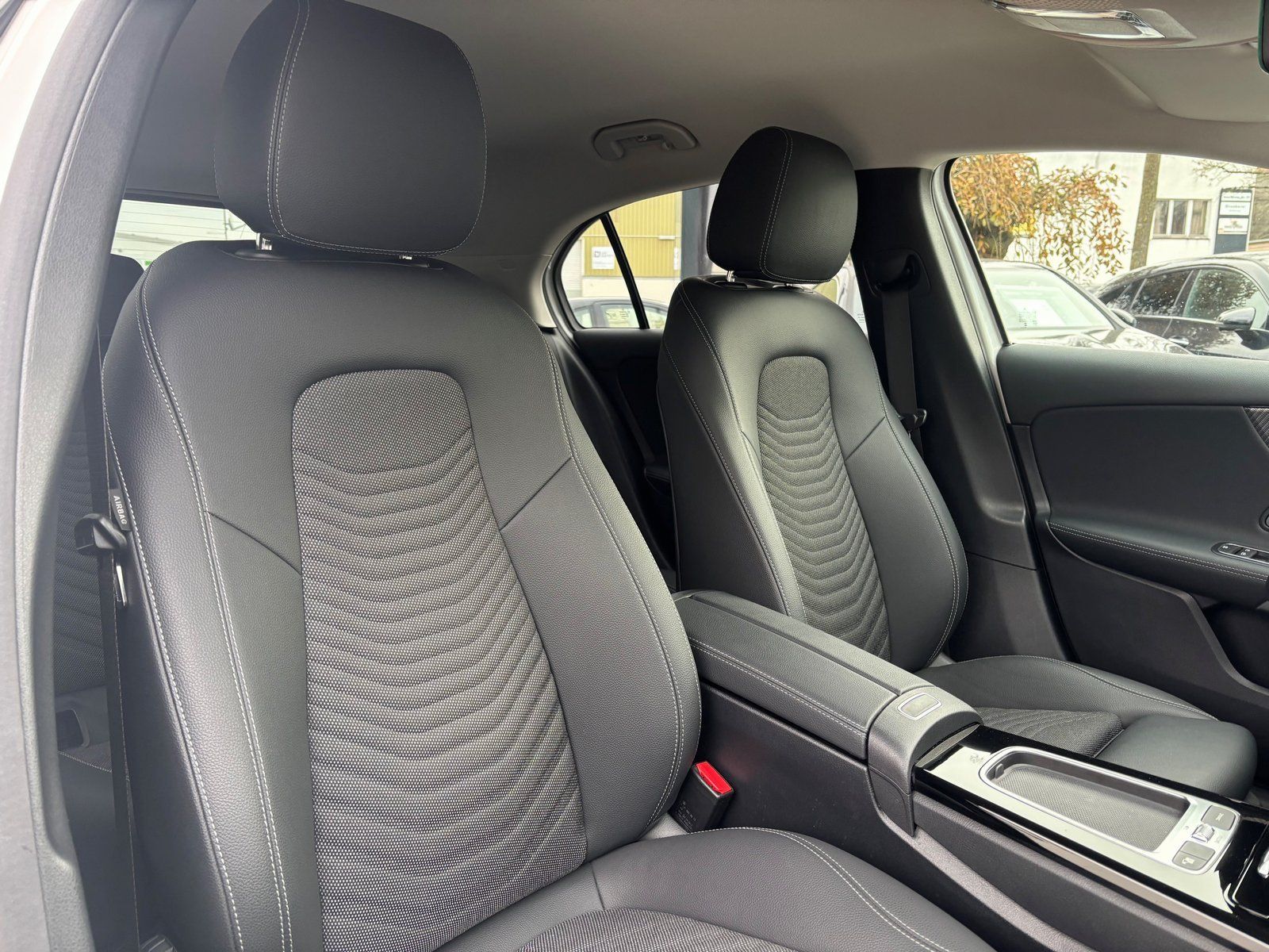 Fahrzeugabbildung Mercedes-Benz A 180 PROGRESSIVE*LED*KAMERA*SPURHALTE*