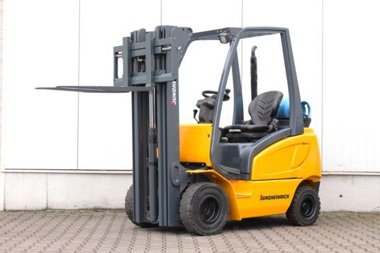 Jungheinrich TFG316s - Triplex 4,5m - Gasstapler - 1,6ton.