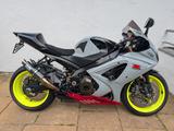 Suzuki GSX-R 1000 K8 mit Gewährleistung und Apfelkuchen - SUZUKI GSX R 100