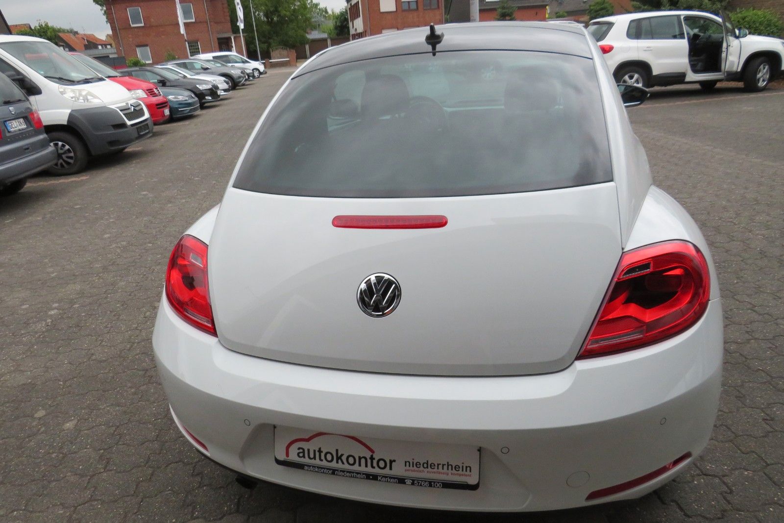 Fahrzeugabbildung Volkswagen Beetle Lim. Club XENON NAVI APP-CONNECT PDC 18`