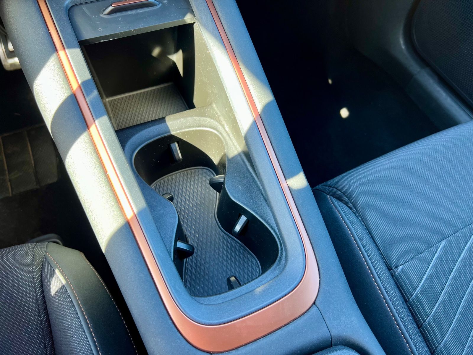 CUPRA Born KLIMAAUT LED PDC L+R-SENSOR DAB CARPLAY