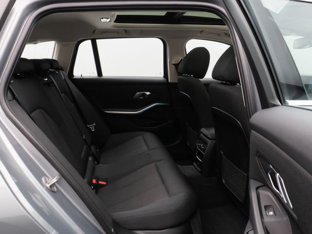 Foto Nummer 26: BMW 320d
