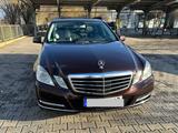Mercedes-Benz E 350 4MATIC BlueEFFICIENCY - 306PS - Mercedes-Benz E 350 aus 2011: 4matic