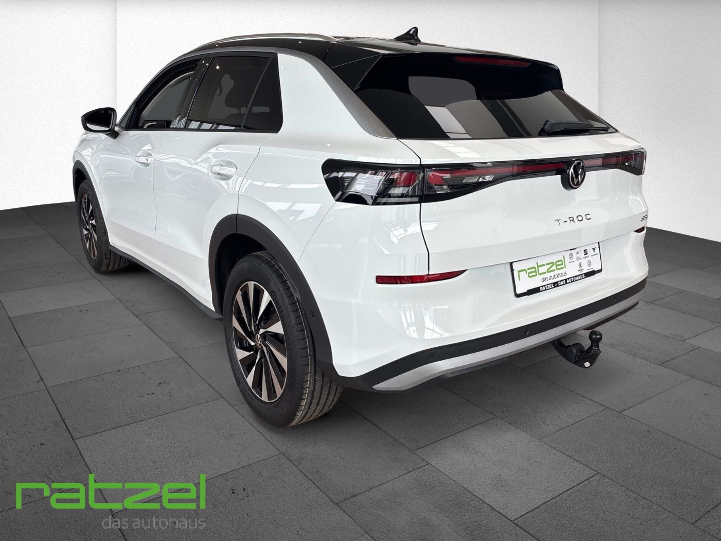 Fahrzeugabbildung Volkswagen T-Roc STYLE 1.5 eTSI 8-fach+Garantie+AHK+NAVI