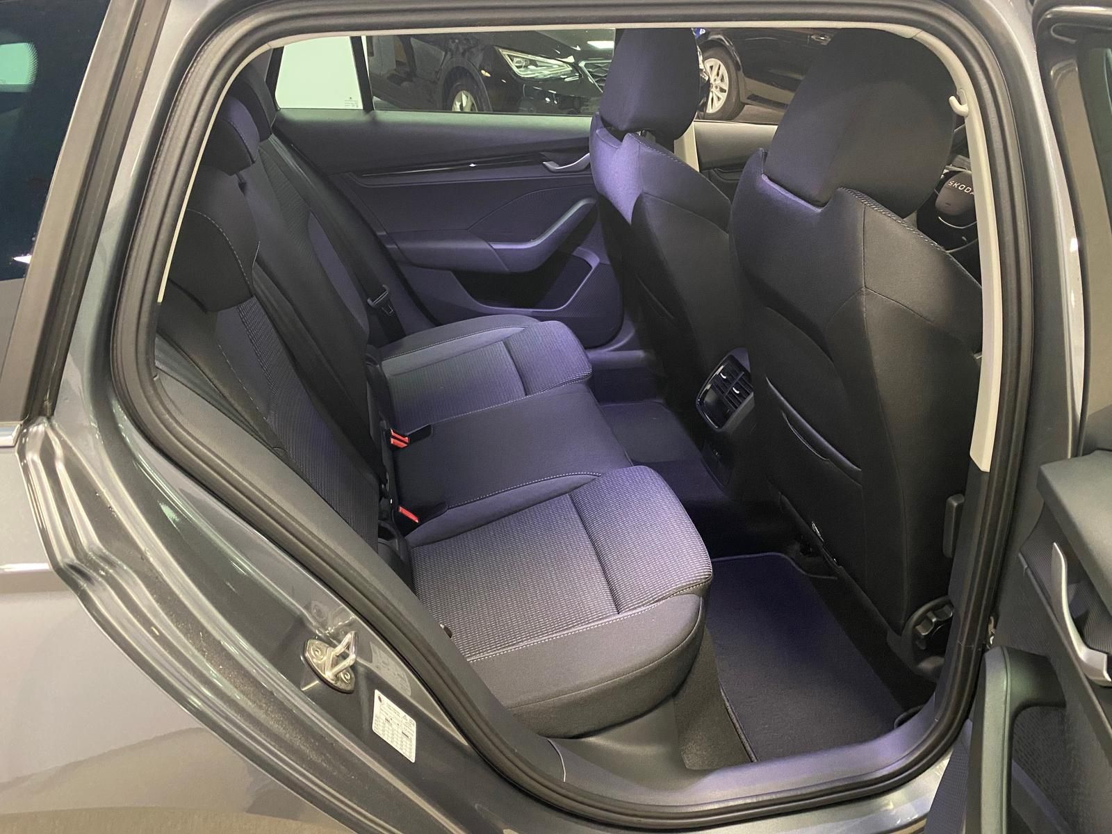 Fahrzeugabbildung SKODA Octavia 2.0 TDI DSG Selection AHK+5J GAR+APP+ACC