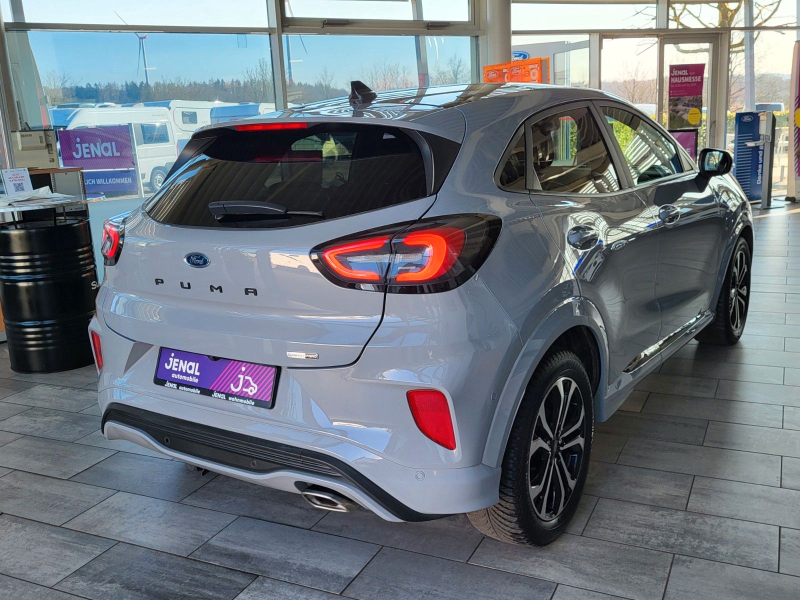Fahrzeugabbildung Ford Puma Hybrid ST-Line X Winter, Navi, Panoramadach