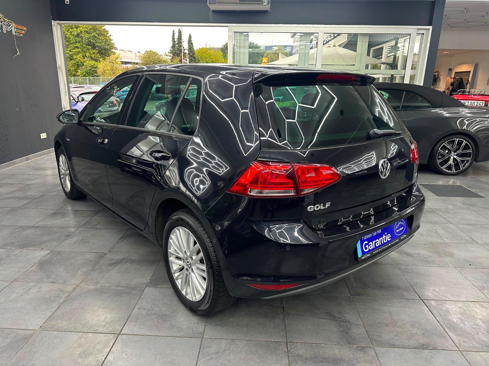 Volkswagen Golf VII Lim. Cup BMT *Park Assist*2-Z-Klima*SHZ