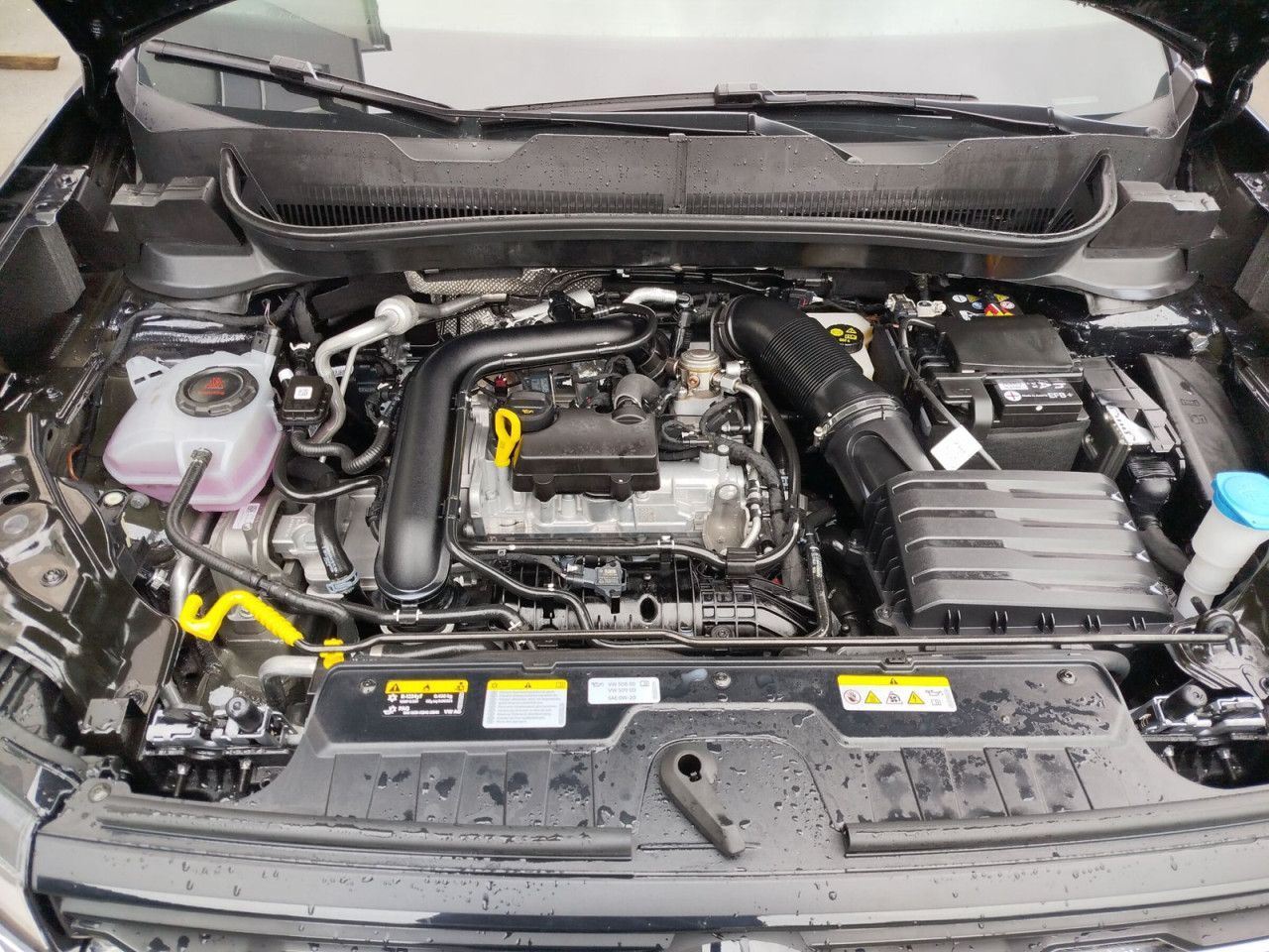 Fahrzeugabbildung Volkswagen T-Cross Start 1.0 TSI 85 kw 6-Gang