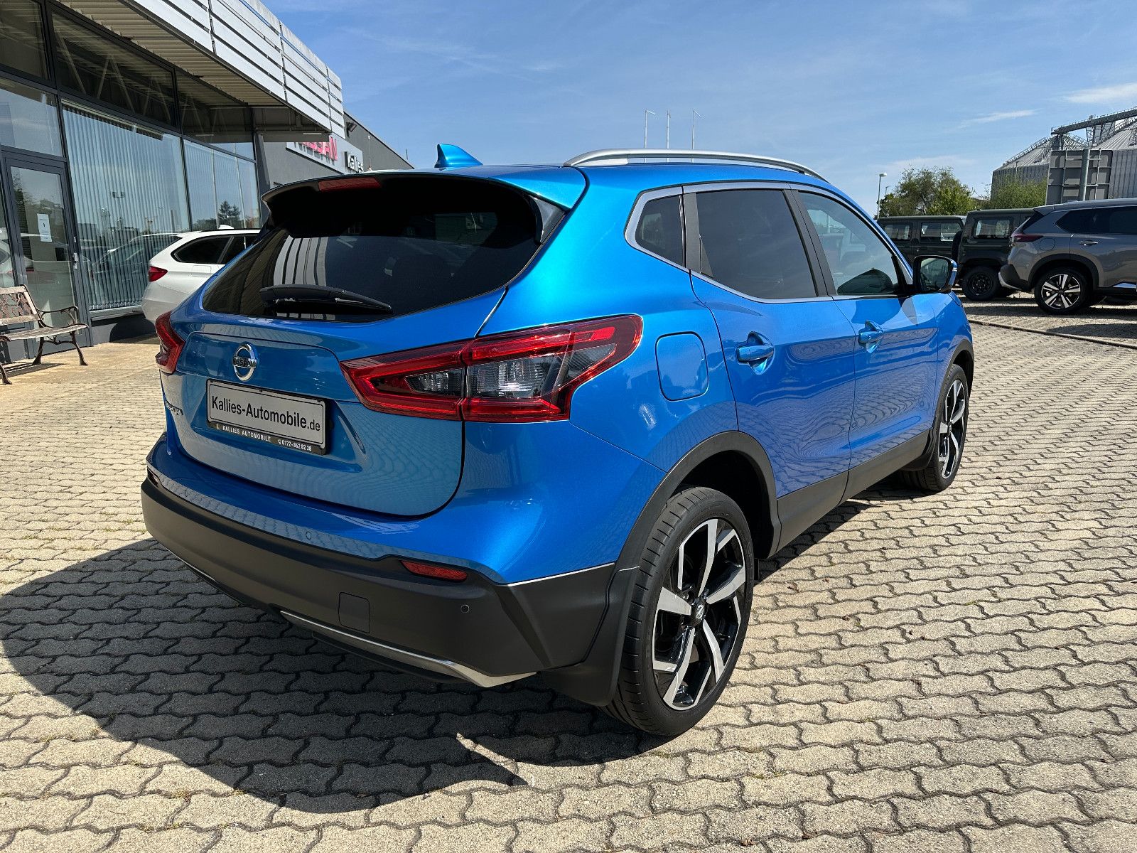 Fahrzeugabbildung Nissan Qashqai 1.2 Tekna  T.LEDER+360+SHZ+NAV+PANO