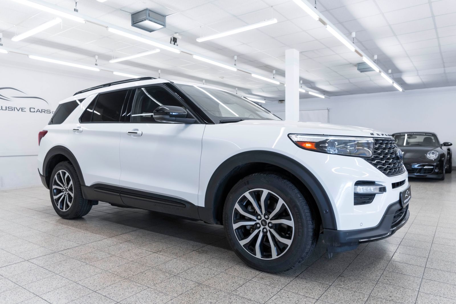Fahrzeugabbildung Ford Explorer ST 3.0L AWD ACC LED 360° B&O PANO AHK