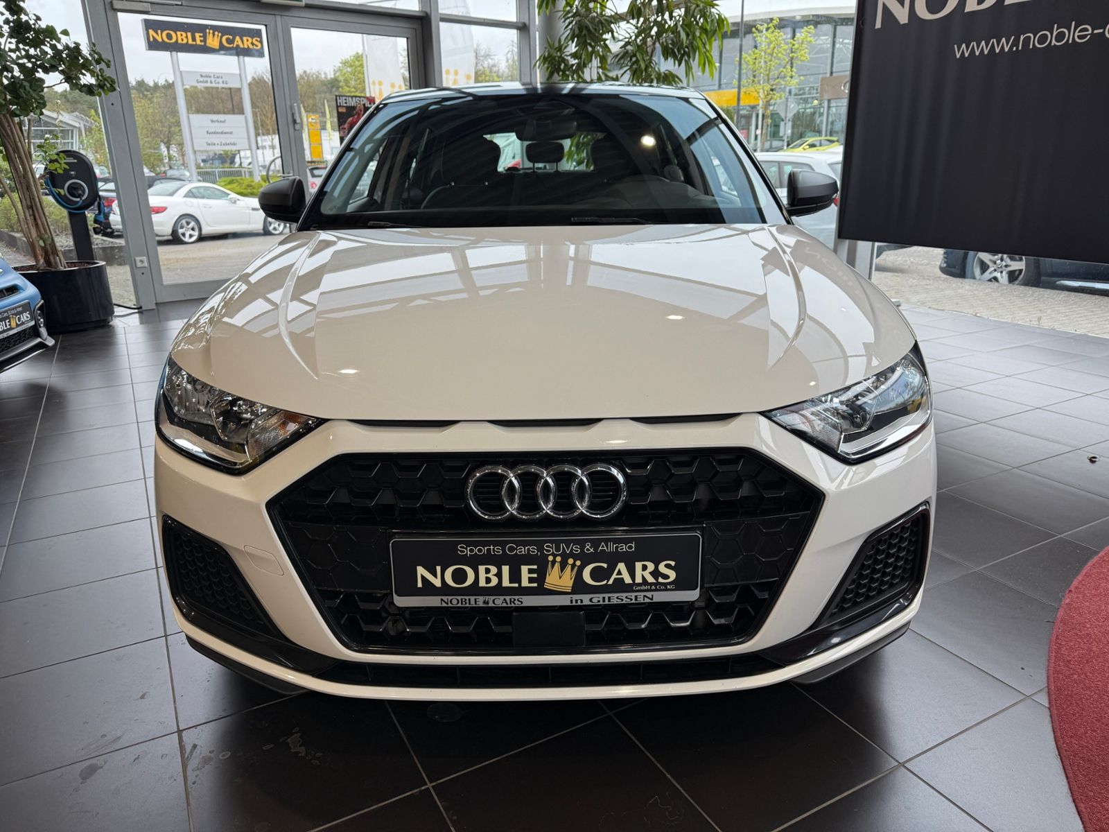 Fahrzeugabbildung Audi A1 Sportback 35 TFSI CARPLAY PDC SHZ
