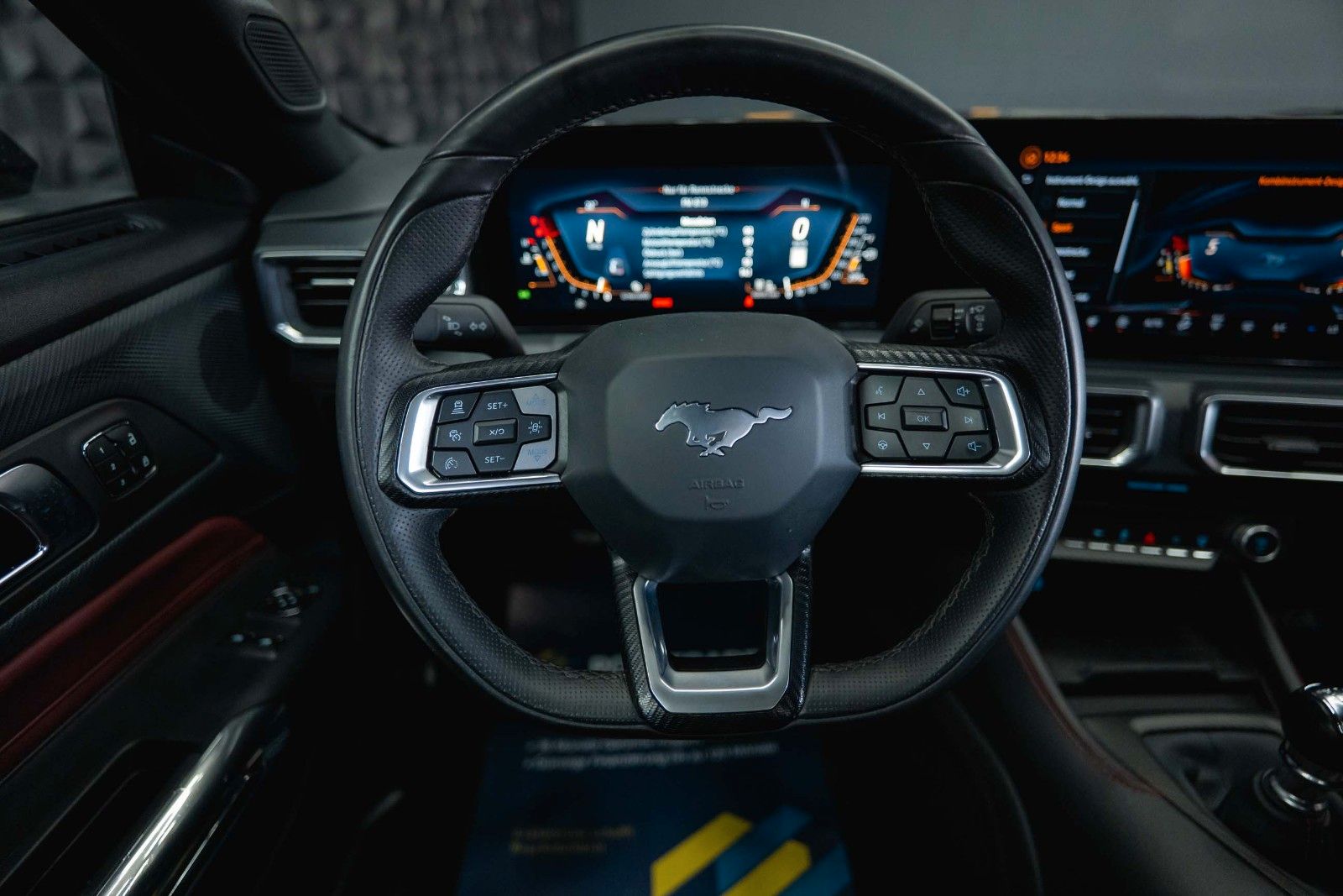 Fahrzeugabbildung Ford Mustang Fastback 5.0 Ti-VCT V8 Dark Horse 6-Gang