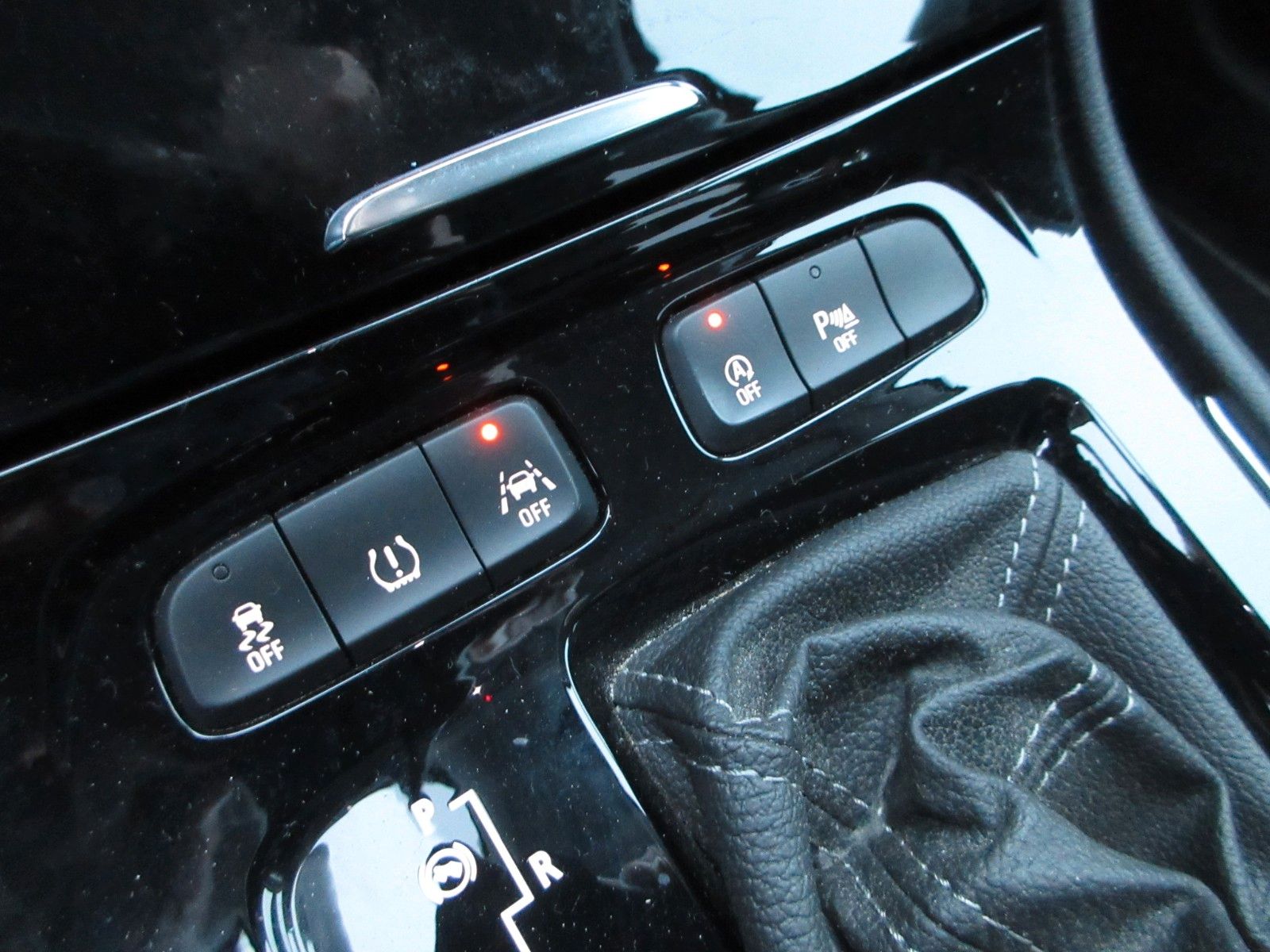 Fahrzeugabbildung Opel Grandland X 1.2T ULTIMATE LED/NAVI/SHZ/LHZ/CAM