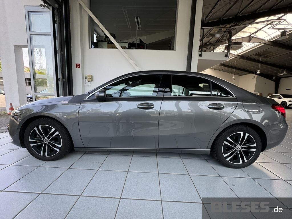 MERCEDES-BENZ A 200 – Bild 4