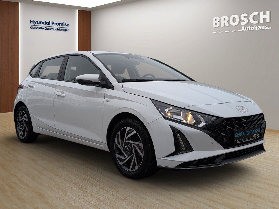 Fahrzeugabbildung Hyundai i20 1.0T 48V 7DCT TREND KOMF-P 1HD NAVI+KEYLESS+