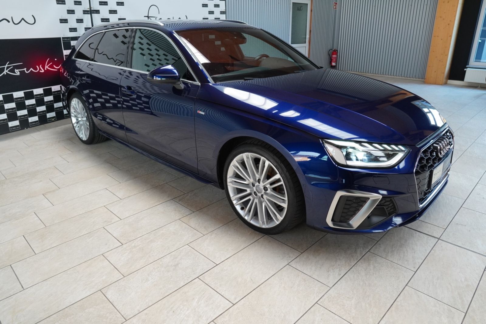Audi A4 Avant 35 TDI S line B&O ACC LED AHK Carbon foto 5