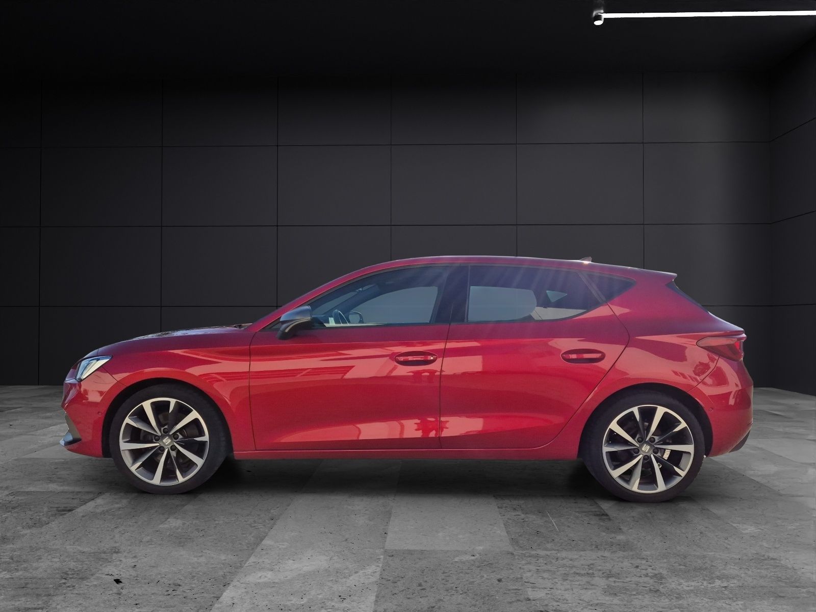 Fahrzeugabbildung SEAT Leon eTSI FR-Line DSG LED Navi ACC RFK SH 18"