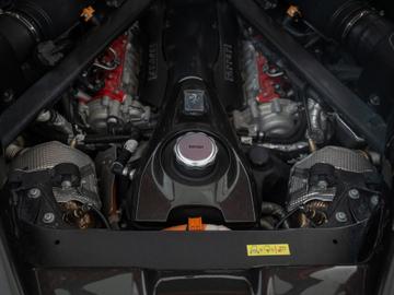 2021 Ferrari SF90 照片 9