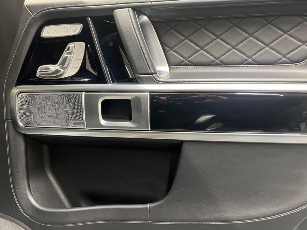Mercedes-Benz G 63 AMG G63 AMG *MAGNO MATT*STANDHZ*FOND-TV*EXKLUSIV*