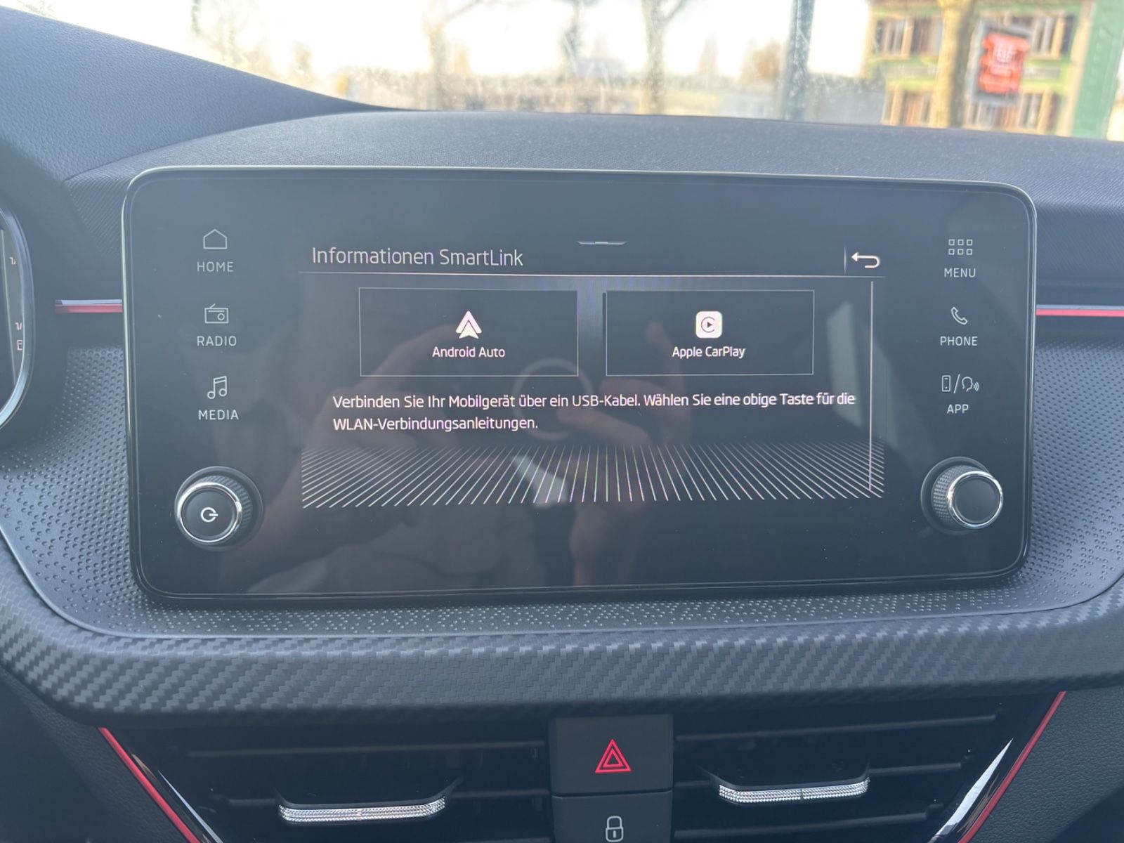 Fahrzeugabbildung SKODA Scala MC 1.5 TSI PANO KAM SHZ