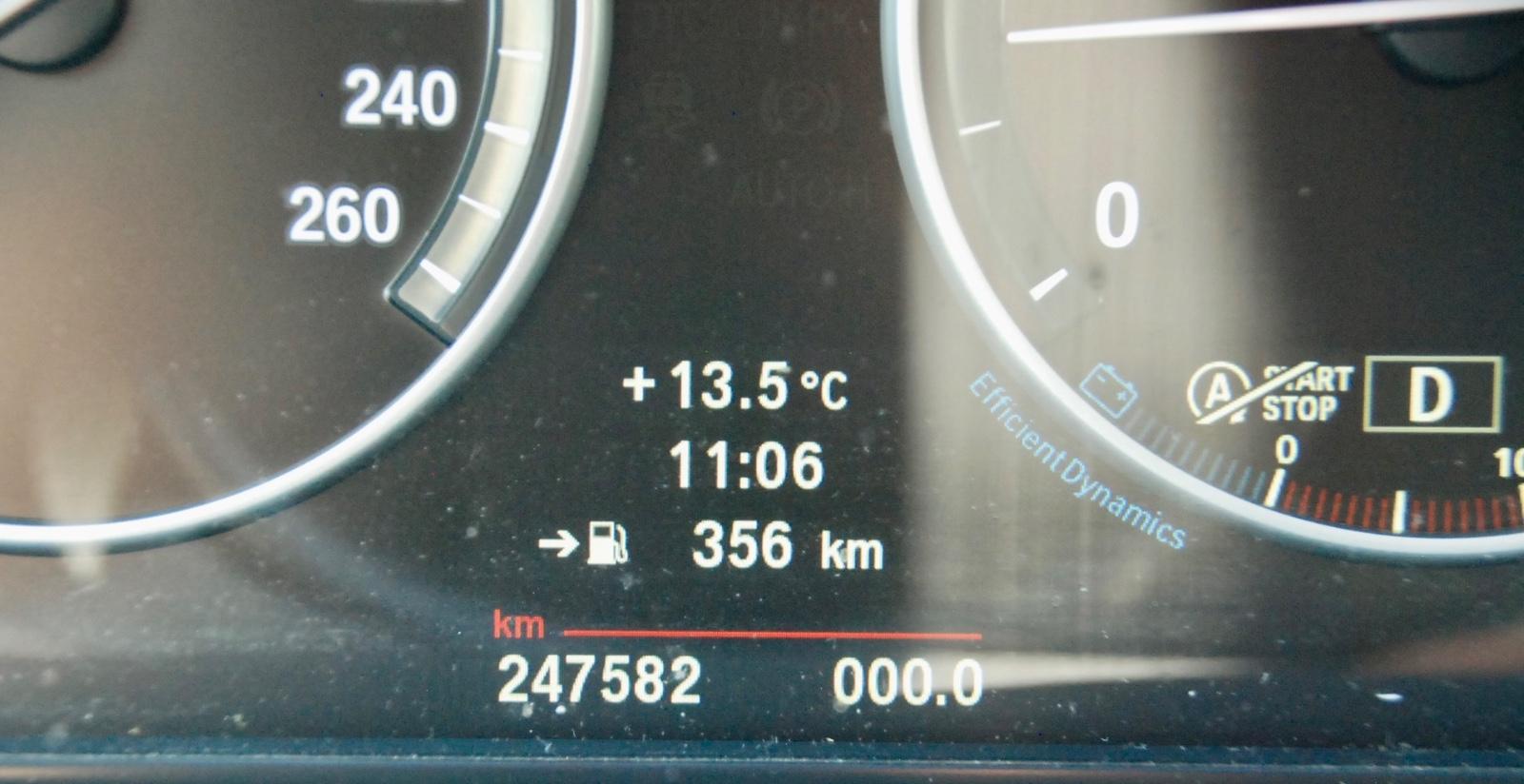 BMW 520 2012 — photo 12
