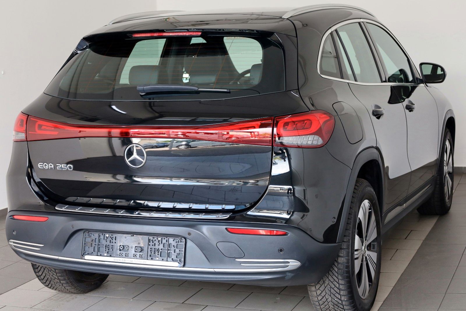 Fahrzeugabbildung Mercedes-Benz EQA 250 Progressive,T.Leder,Navi,LED,SH,Kamera