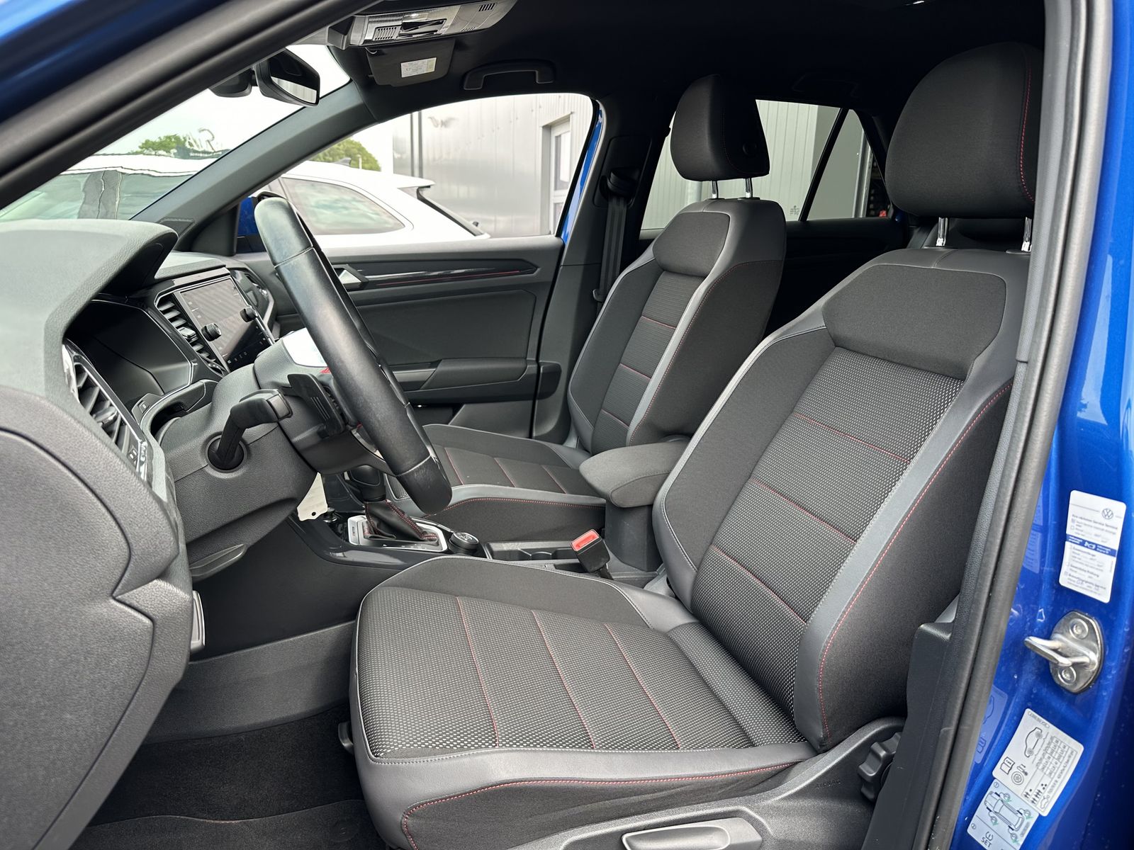 Fahrzeugabbildung Volkswagen T-Roc 2.0 TDI 4M DSG Sport NAV+LED+KAMERA+1HD+PP