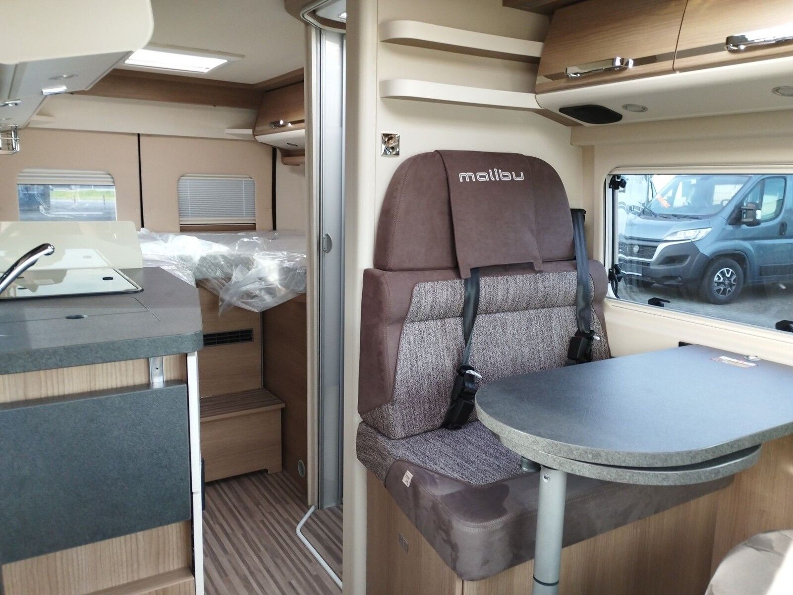 Fahrzeugabbildung Malibu Van compact 600 LE Klimaautomatik, Radio DAB,