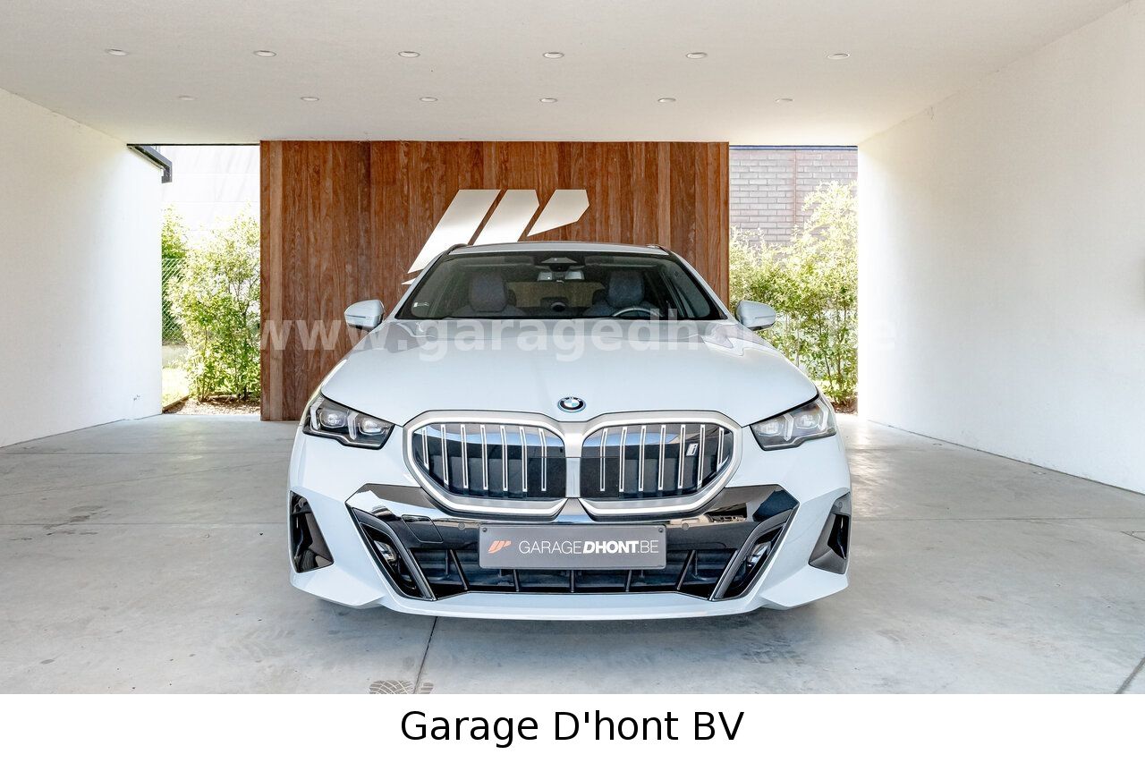 BMW i5 edrive 40e G61 imagem 2