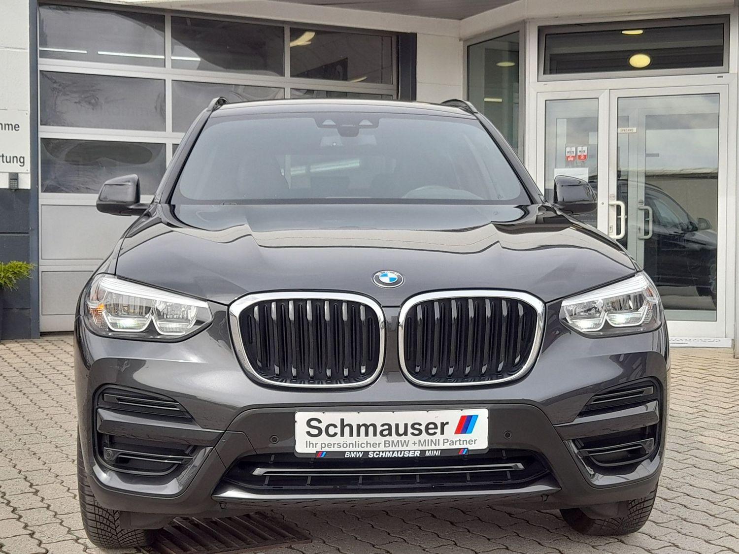 BMW X3 xDrive 30 i Advantage,NAVI,AHK,4xSHZ,LEDER