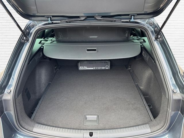Fahrzeugabbildung CUPRA Leon Sportstourer 2.0 TSI DSG KLIMA LED NAVI ALU