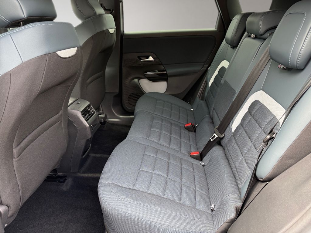 Fahrzeugabbildung Citroën C5 Aircross Hybrid 145 PLUS