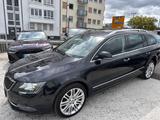 Skoda Superb Combi Elegance 4x4 2,0 TDI KeyLess+Park - Skoda Superb: Combi Elegance