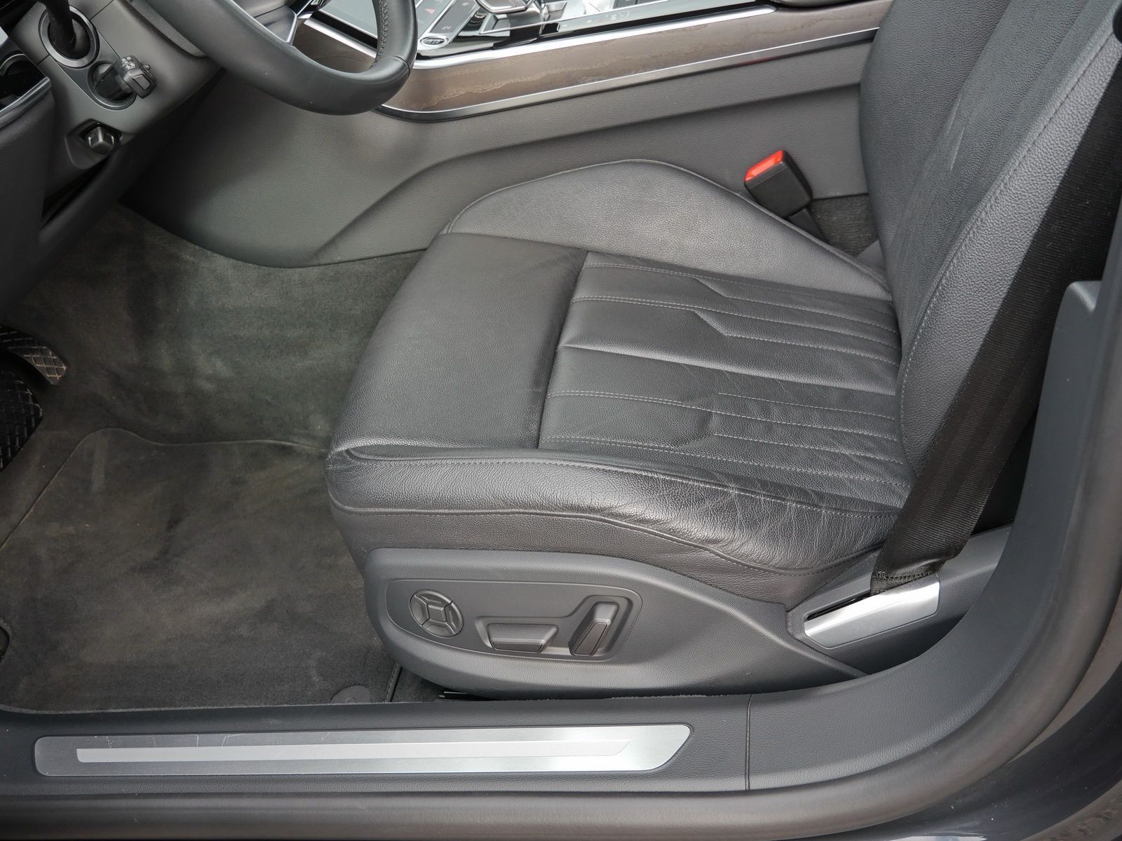 Audi A8 - Bild 22