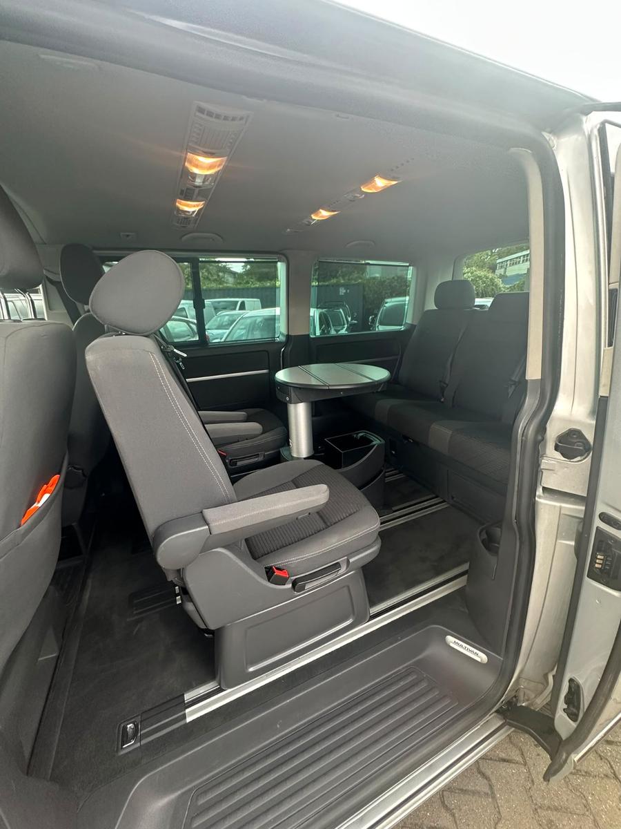 Volkswagen T5 Multivan 4Motion Comfortline | 179 ch | BVA | 7 places | Chauffage auxiliaire | Attelage | Sièges chauffants | Phares bi-xénon