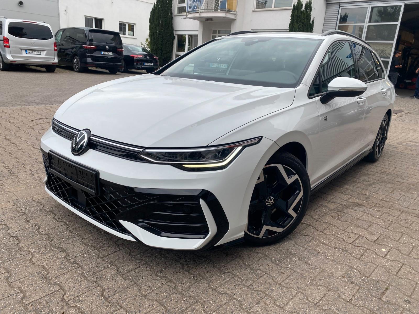 Volkswagen Golf VIII Variant 1.5 eTSI R-Line/Automatik