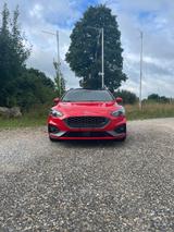 Ford Focus 2,3 EcoBoost ST Styling-Paket Turnier ... - Ford Focus: Styling