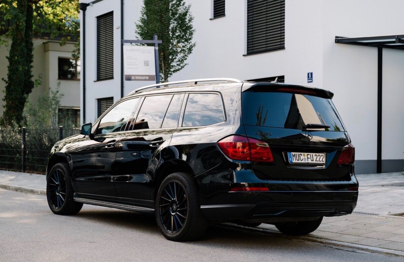 Mercedes-Benz GL 450 Black
