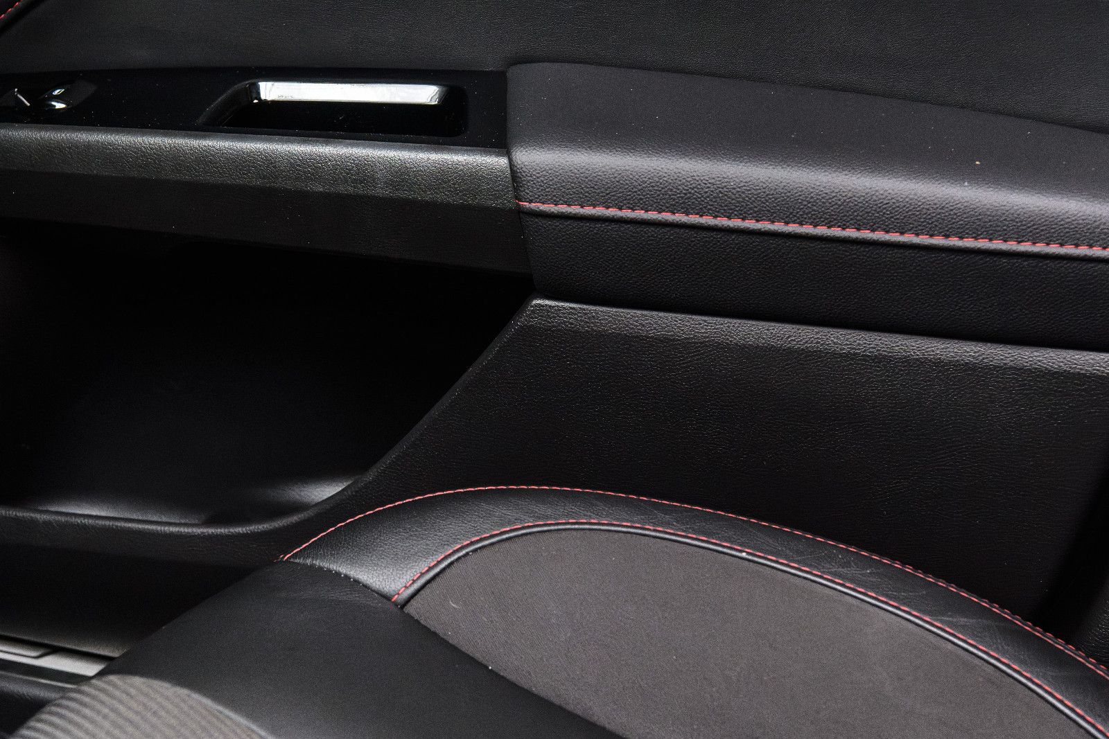 Fahrzeugabbildung Ford Mondeo Turnier ST-Line+PANO+LED+GJR+ACC+SHZ+MEMO
