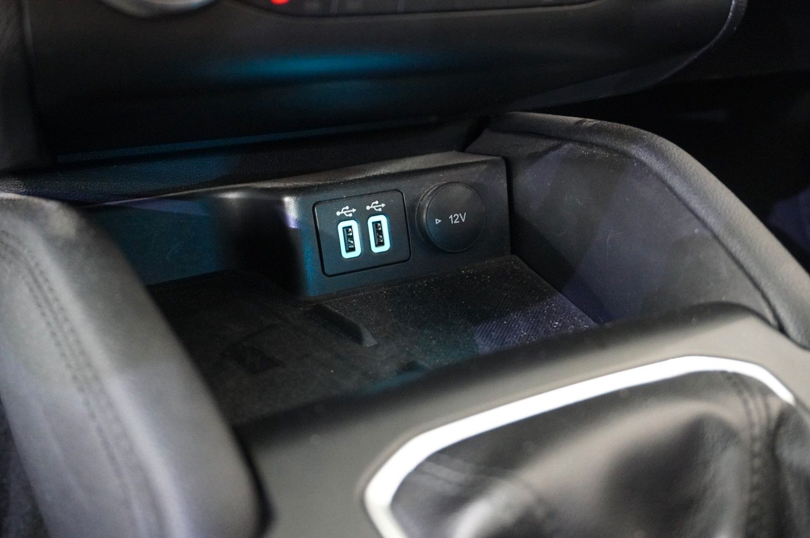 Fahrzeugabbildung Ford Focus Turnier 1.5D TITANIUM NAVI/LED/KAMERA/DAB+