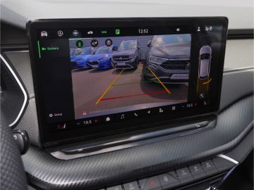 Skoda Octavia Combi 1.5 TSI Sportline Navi AHK Kamera
