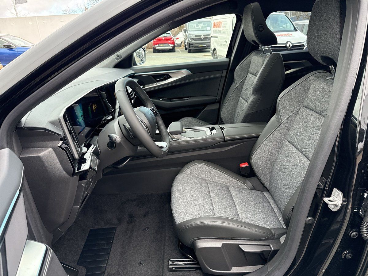 Renault Rafale - Bild 9