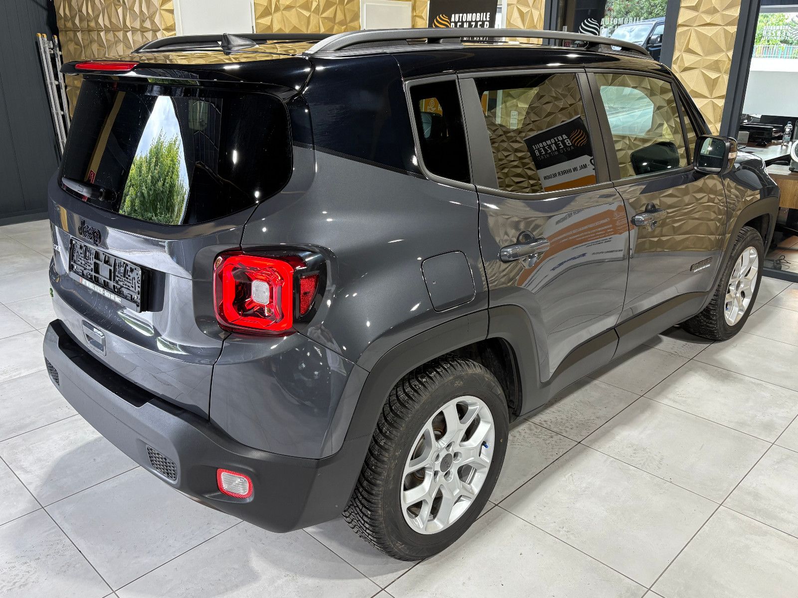 Fahrzeugabbildung Jeep Renegade Longitude Mild-Hybrid FWD/ACC/NAVI/KAM