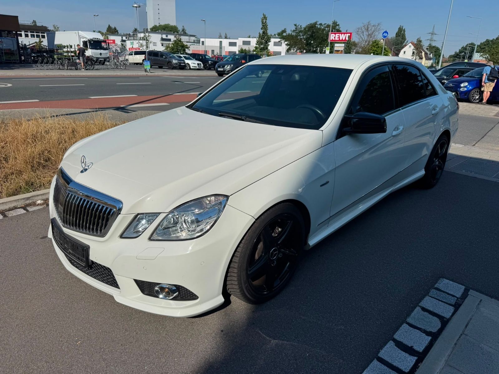 Mercedes E 220 - 1