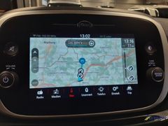 Fahrzeugabbildung Fiat 500X Cross Navi LED SiHz PDC RFK eSD ACC AHK