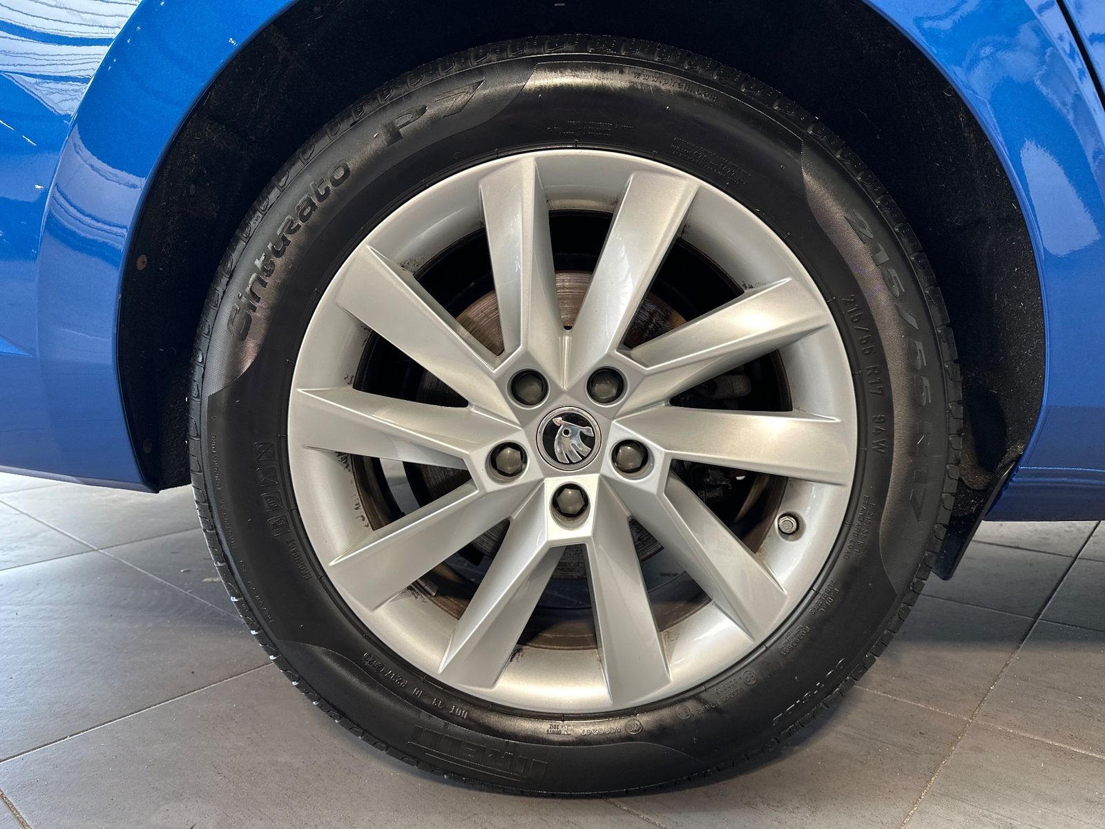 Skoda Superb Combi 2.0 TDI DSG 4x4 Style NAV+LED+AHK imagem 3