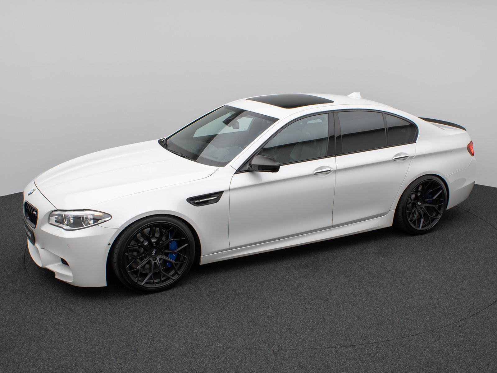 Fahrzeugabbildung BMW M5 Competition Edition 1/200 360°HUD B&O SoftCl
