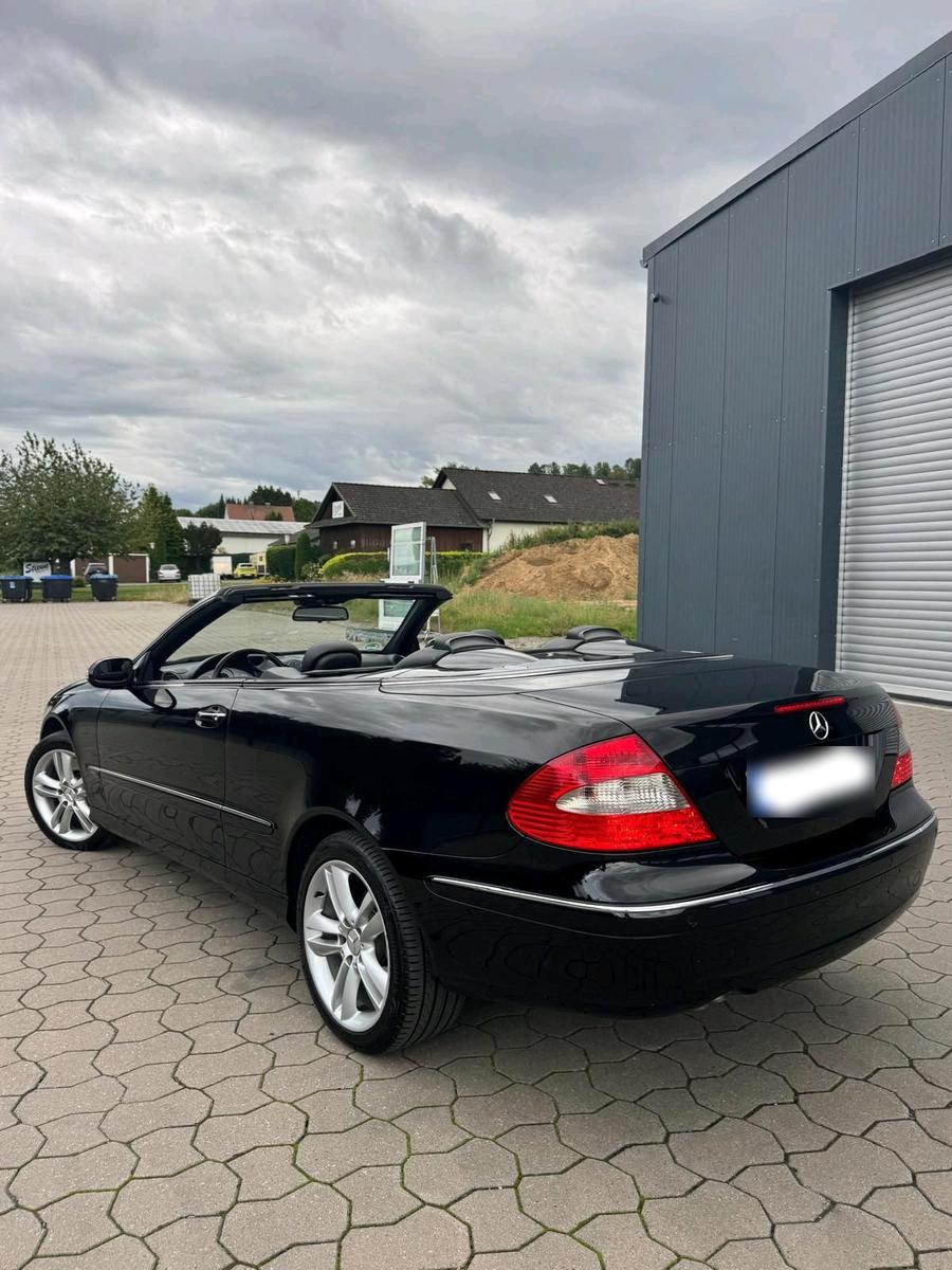 Mercedes-Benz CLK 320