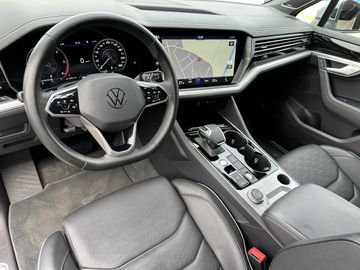 Volkswagen Touareg - 8